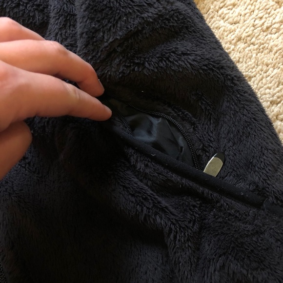 North Face Black Fuzzy Jacket - Picture 4 of 4